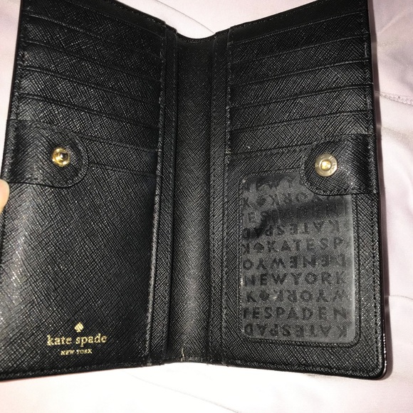 Kate Spade Wallet - Picture 4 of 8